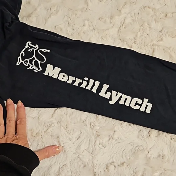 Merrill Lynch logo on arm navy blue long sleeve graphic tee Lg. Read for cond. - Picture 2 of 9